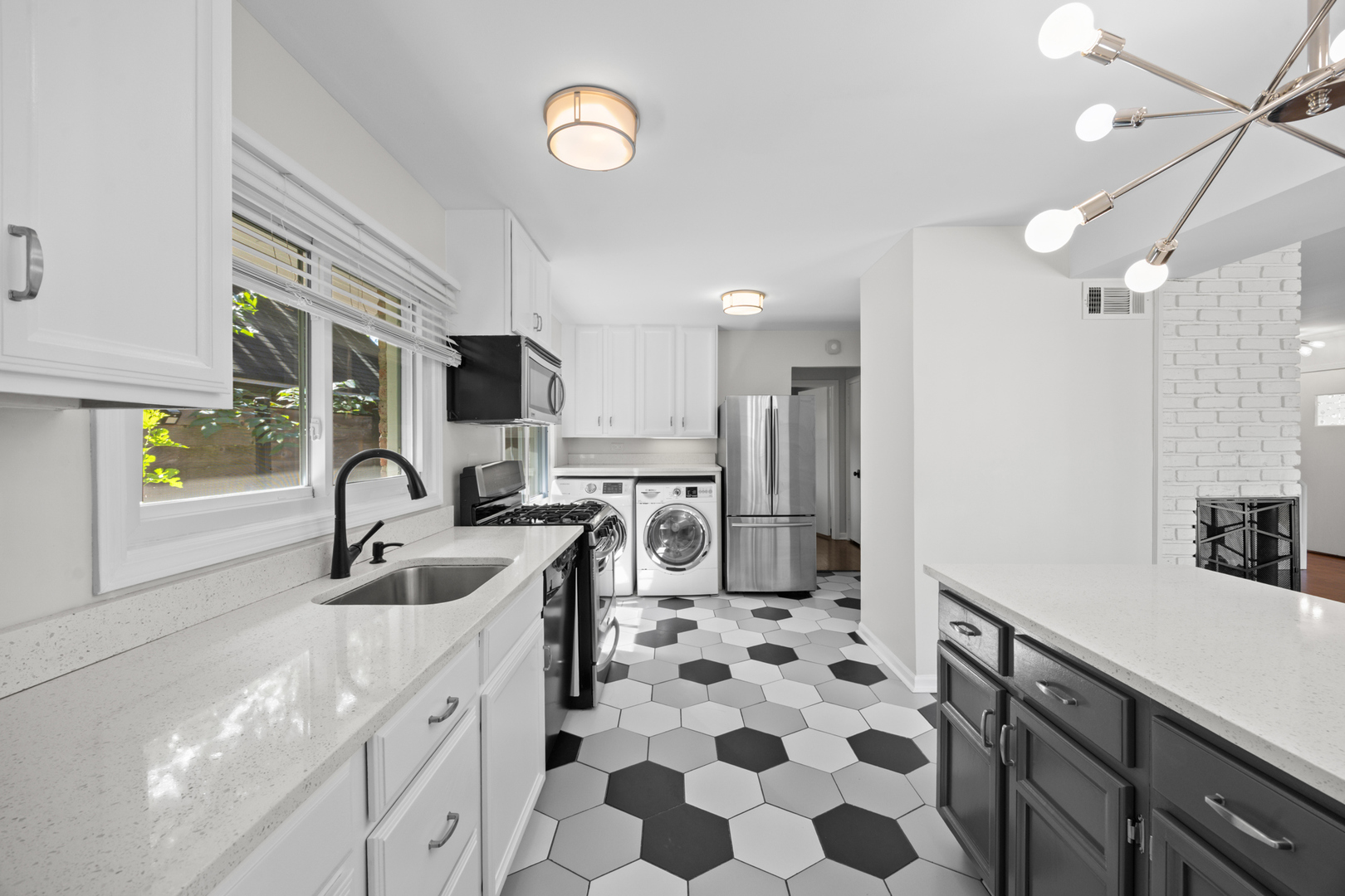 2207 Crawford Avenue Property Photo 8