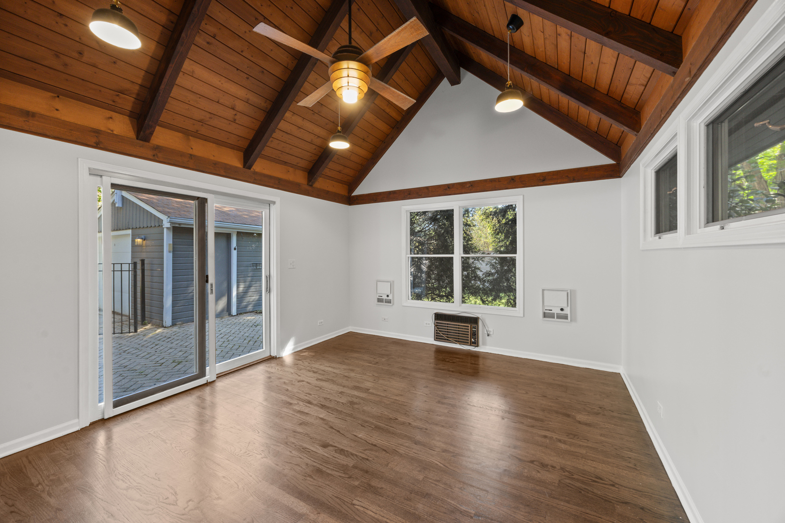 2207 Crawford Avenue Property Photo 11