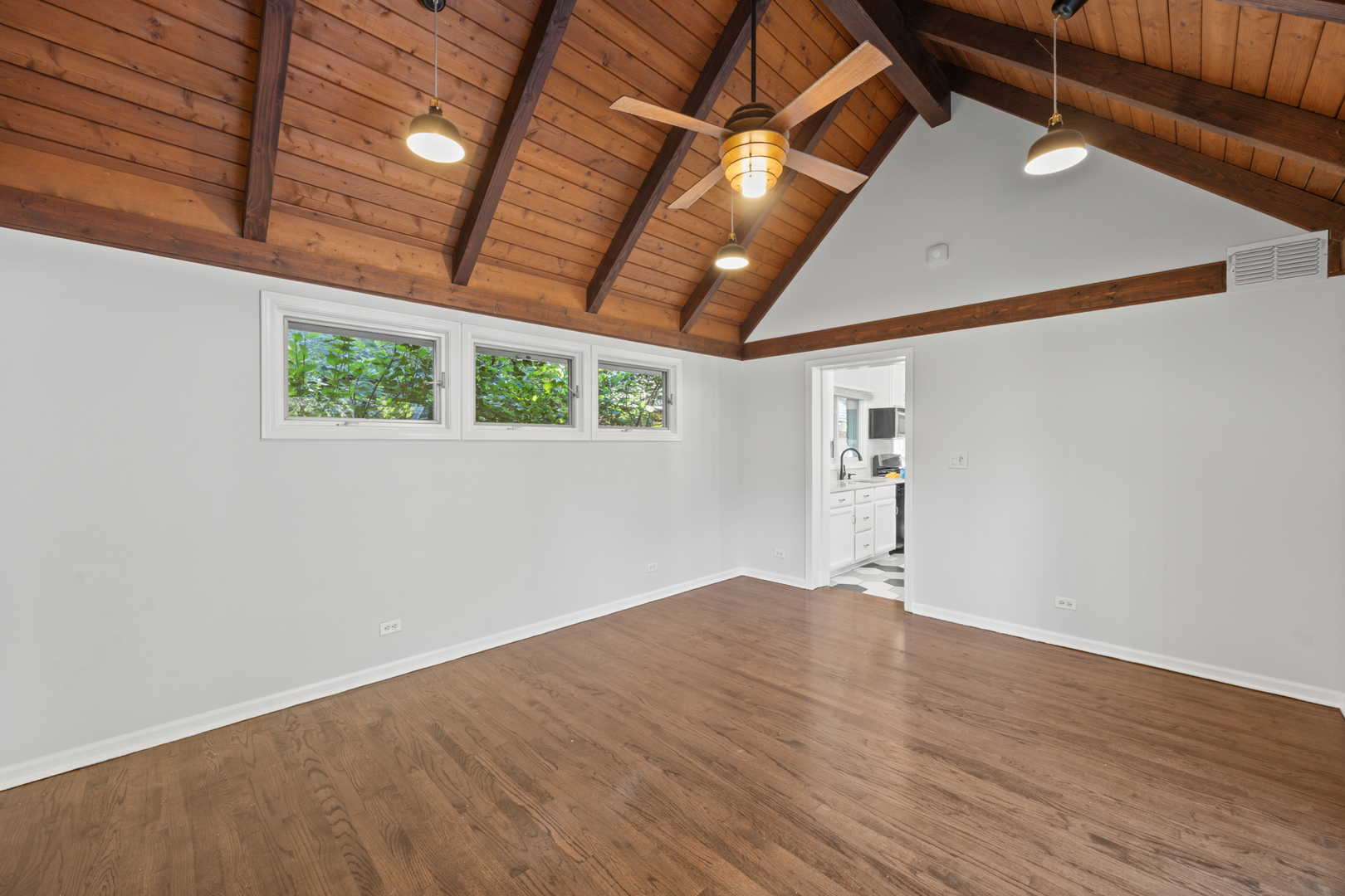 2207 Crawford Avenue Property Photo 12