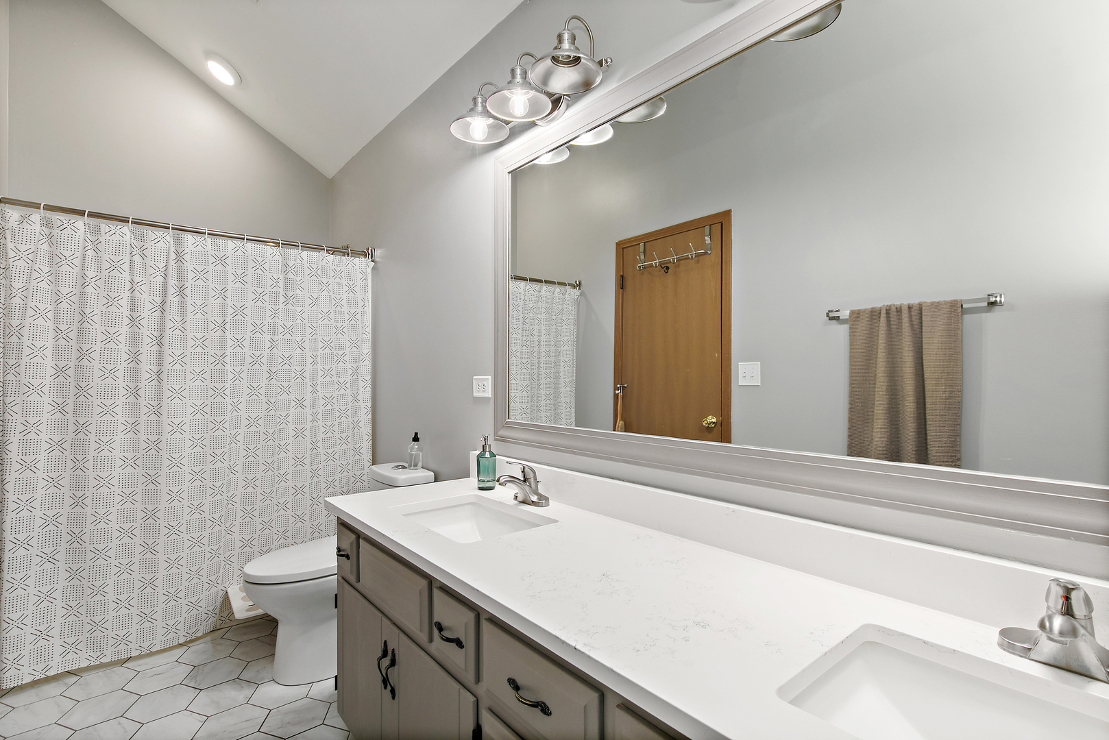 16400 Teton Drive Property Photo 23