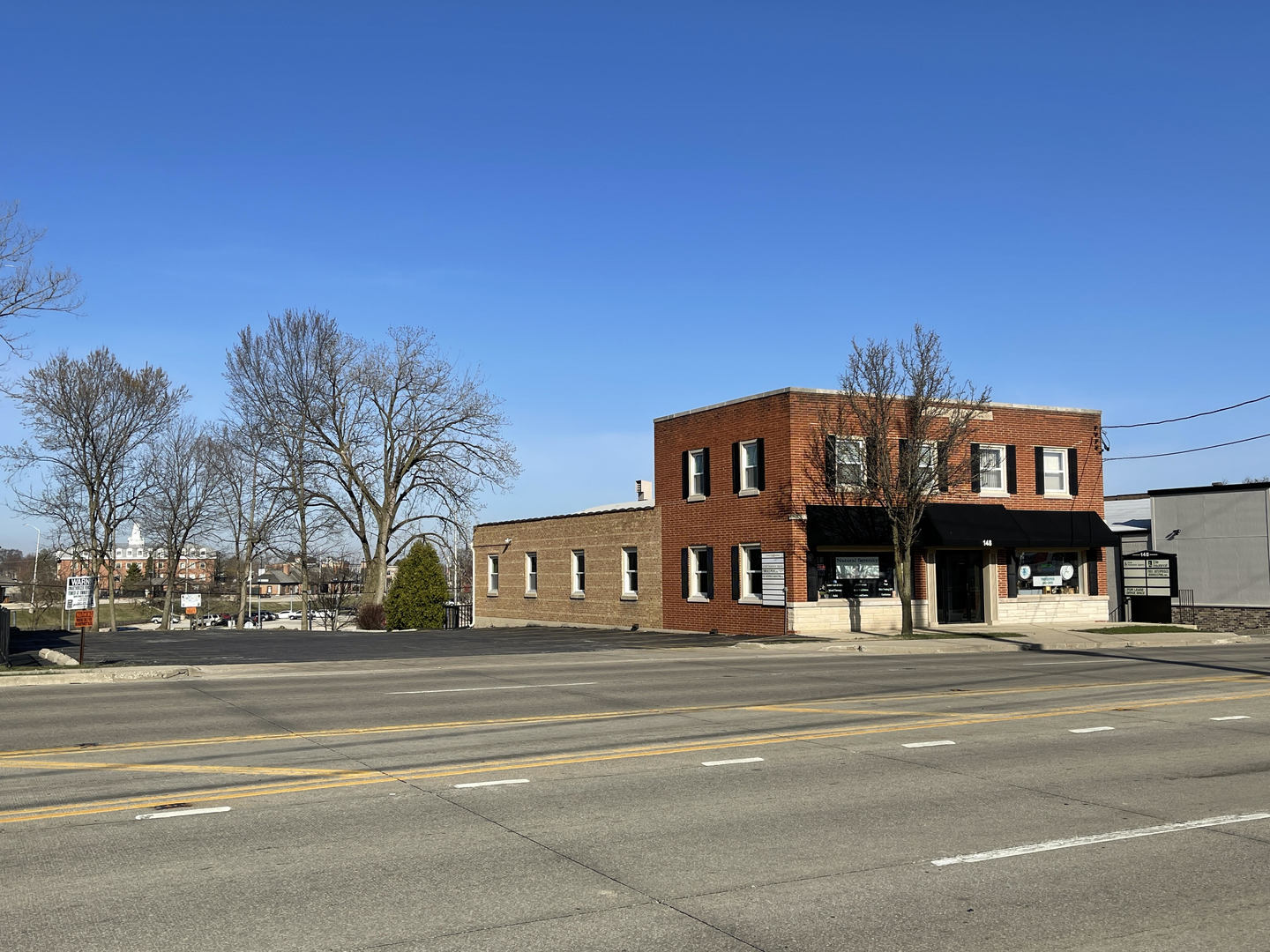 148 S Northwest Highway 6 Property Photo 10