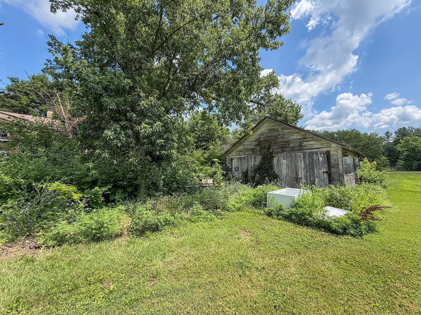 303 N Broadway Street Property Photo 6