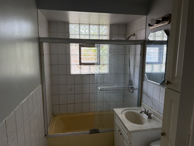 4424 N Natchez Avenue Property Photo 8