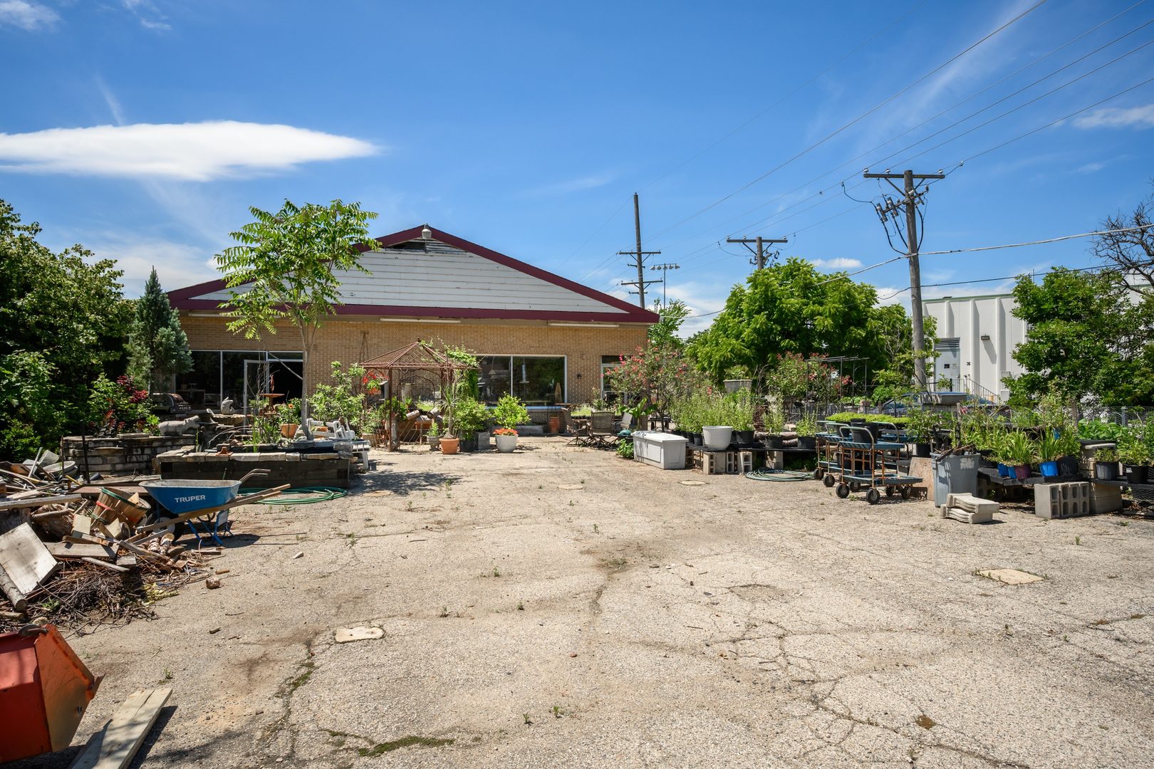 101 E Main Street Property Photo 2