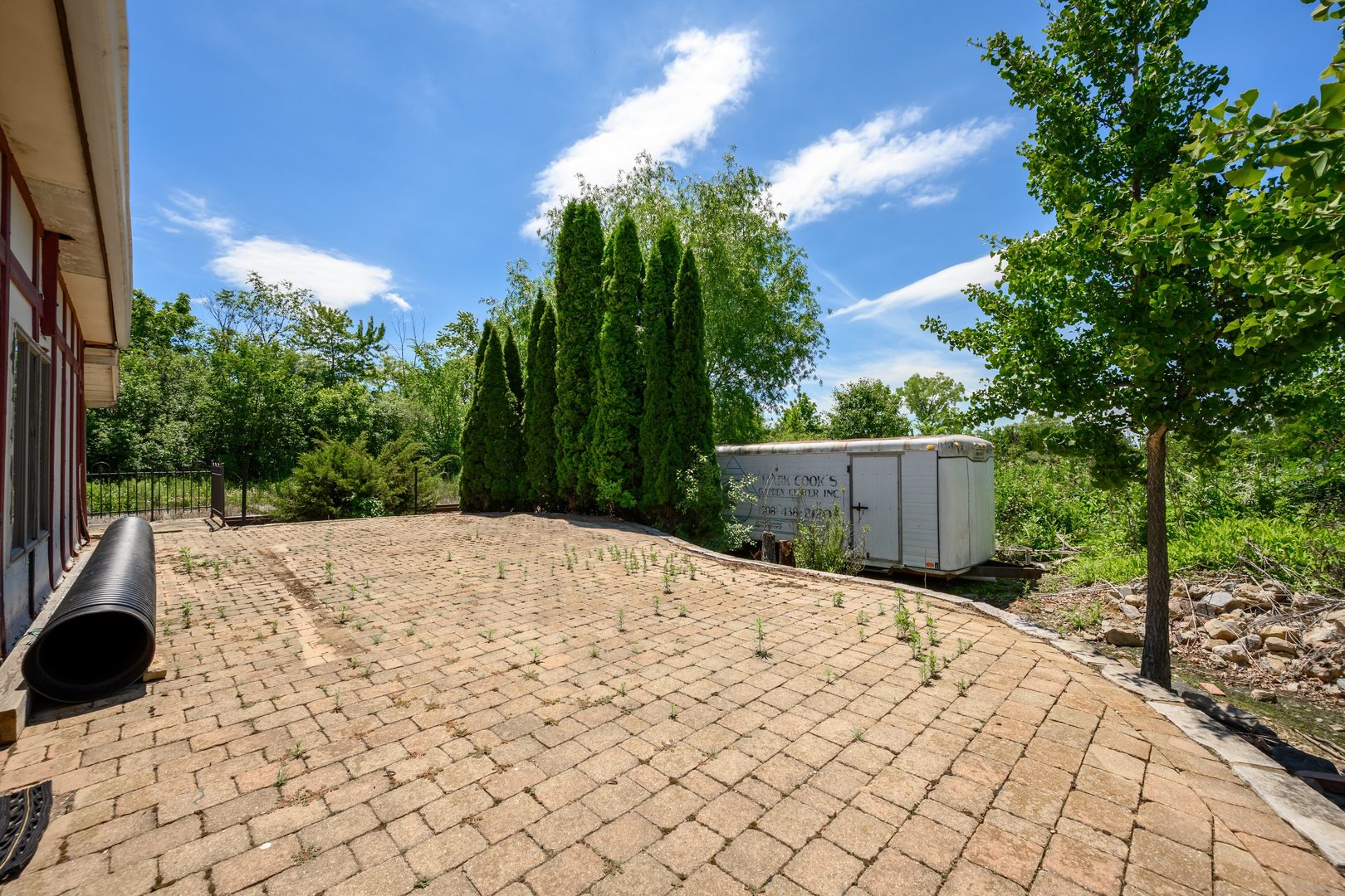 101 E Main Street Property Photo 4