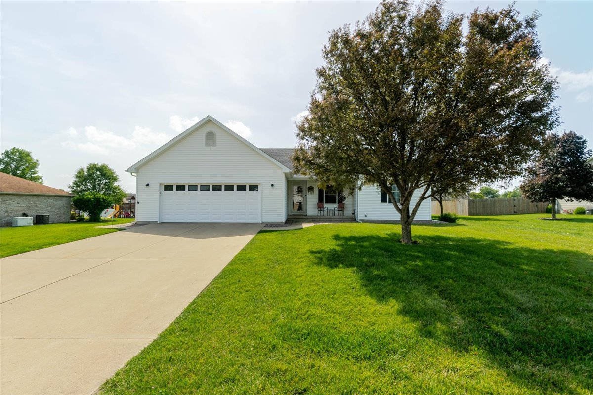 412 Sunset Drive Property Photo 1