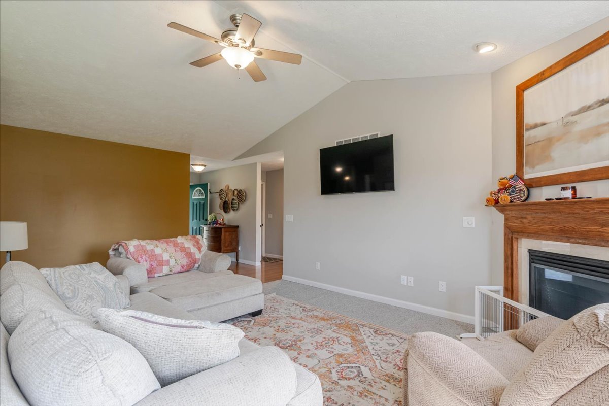 412 Sunset Drive Property Photo 7
