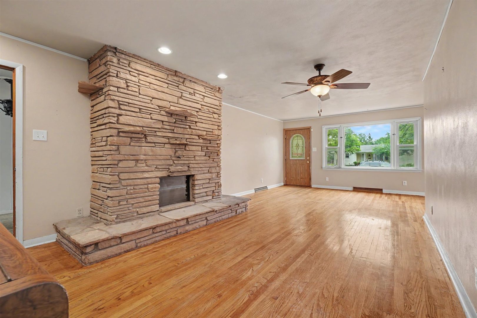 12693381 Property Photo 4