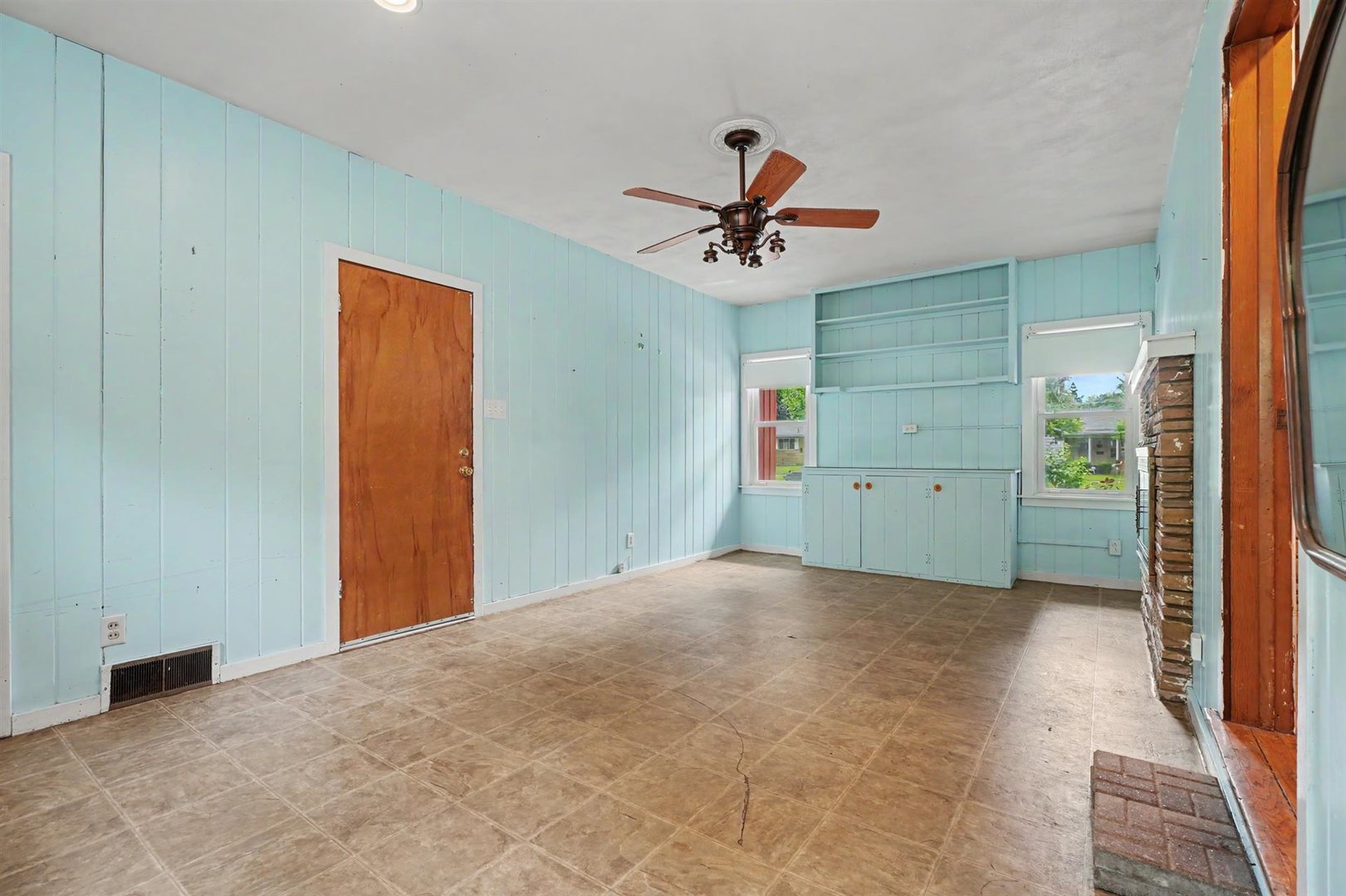 12693381 Property Photo 12