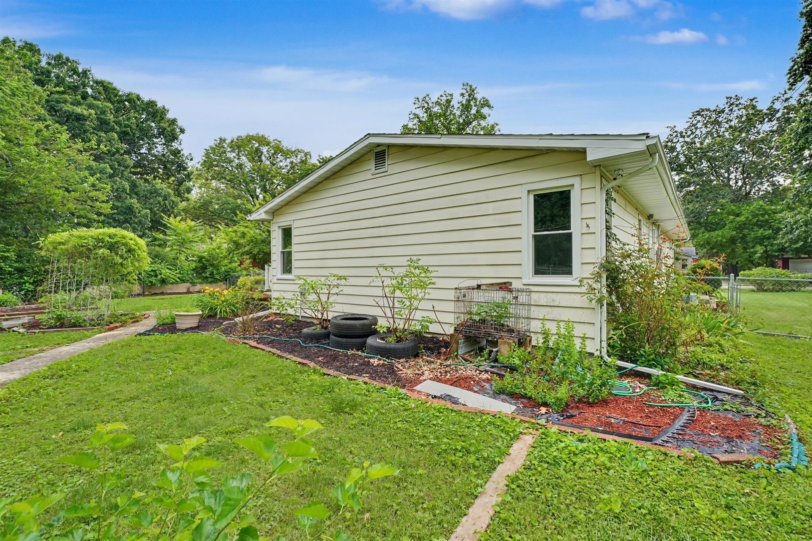 12693381 Property Photo 23