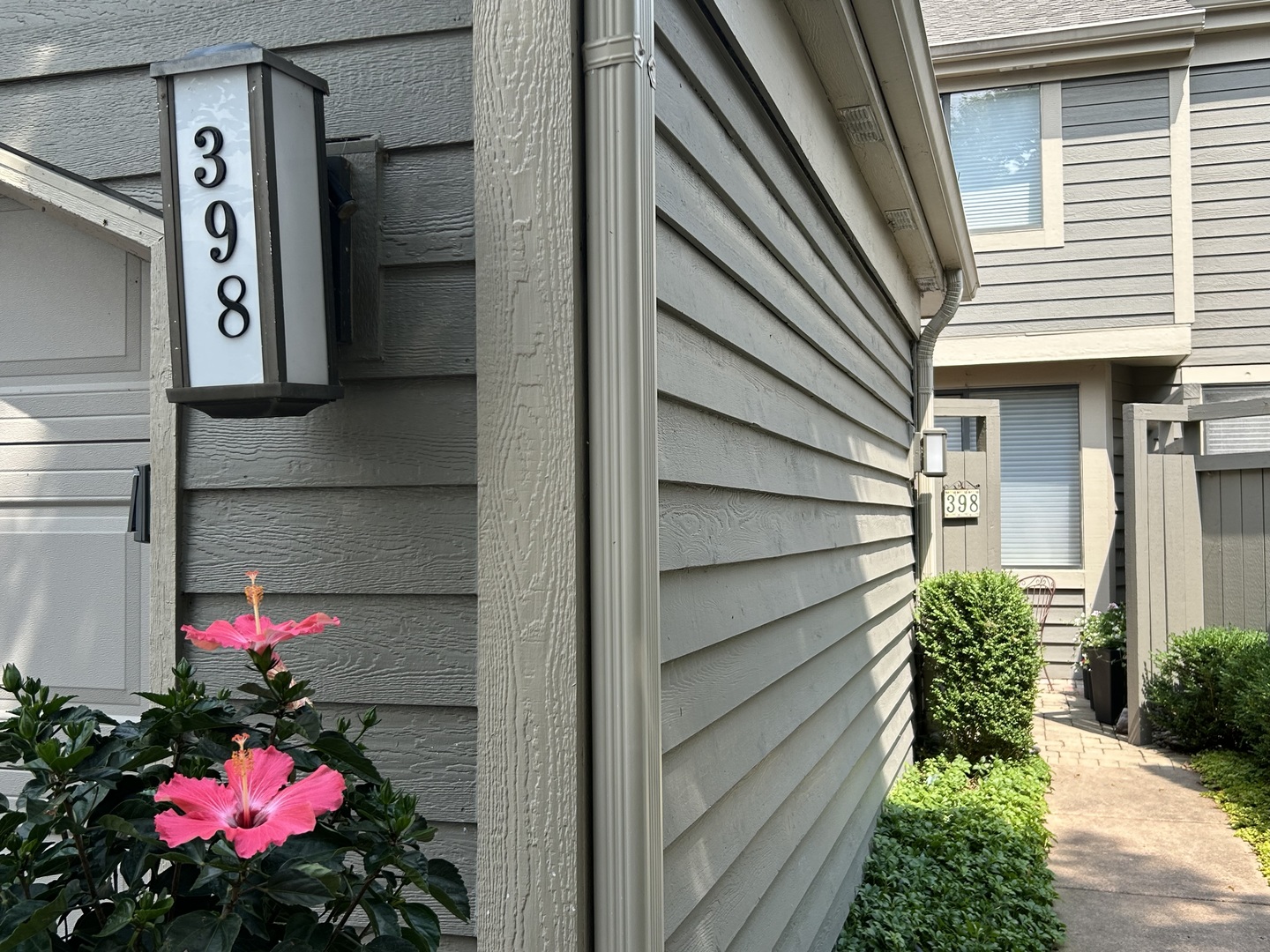398 White Oak Lane Property Photo 2