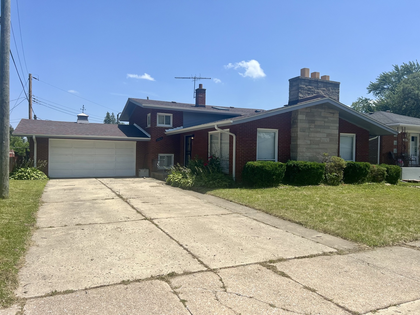 15635 Minerva Avenue Property Photo 1