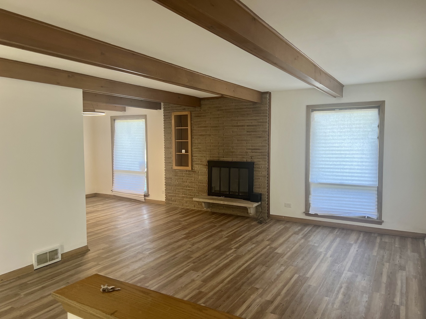 15635 Minerva Avenue Property Photo 2