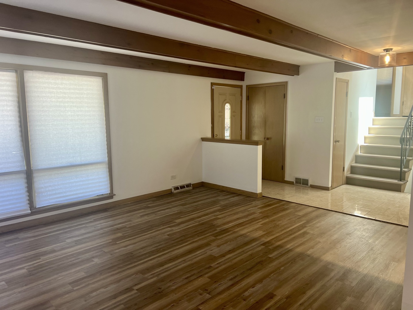 15635 Minerva Avenue Property Photo 4