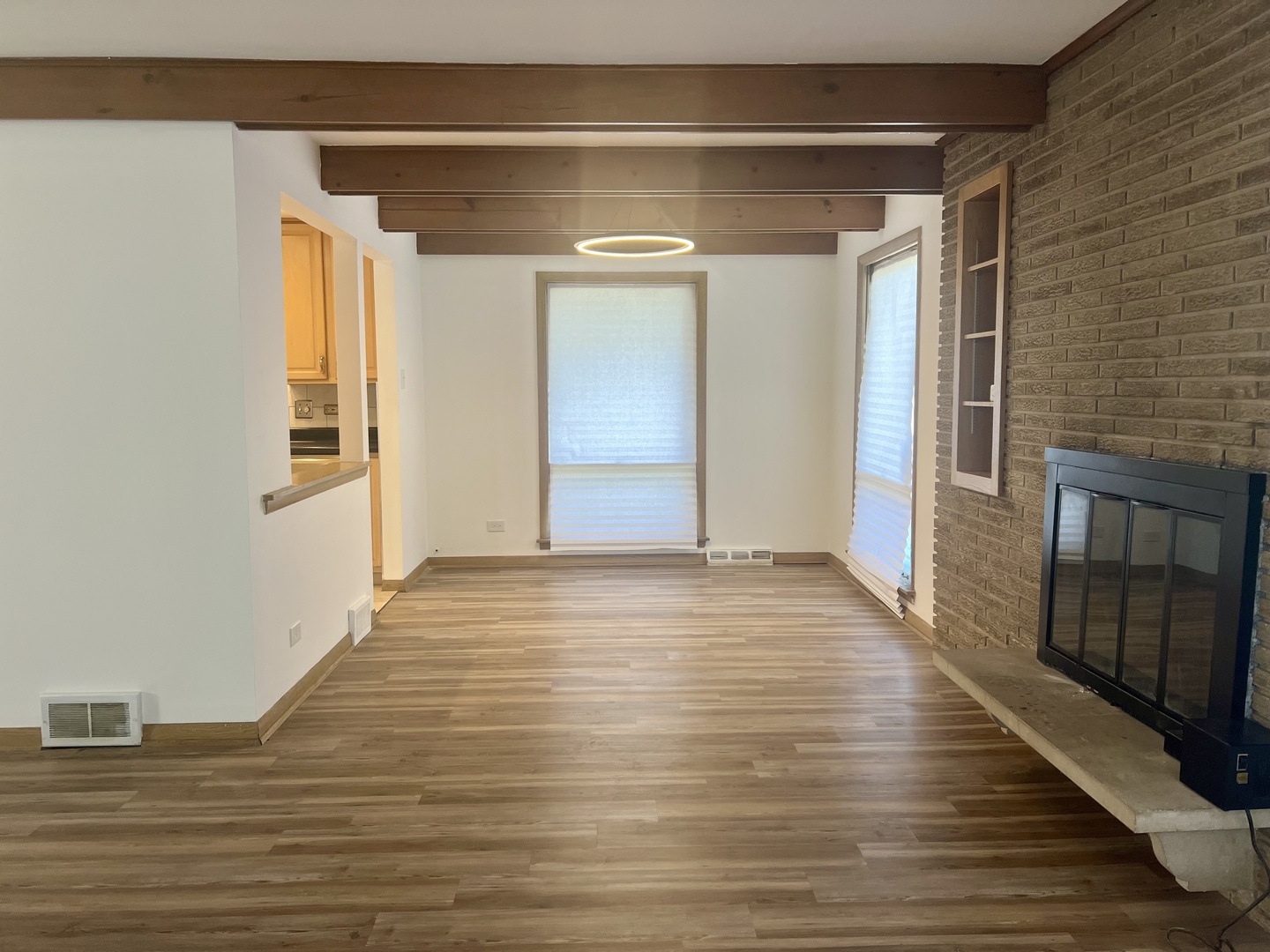 15635 Minerva Avenue Property Photo 6
