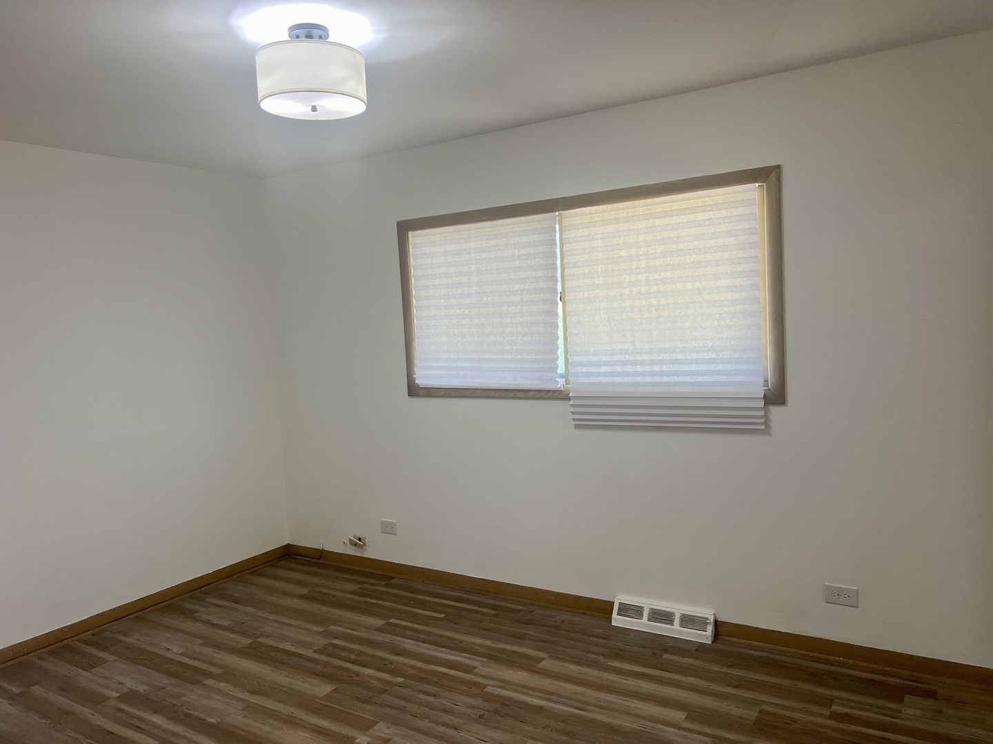 15635 Minerva Avenue Property Photo 12
