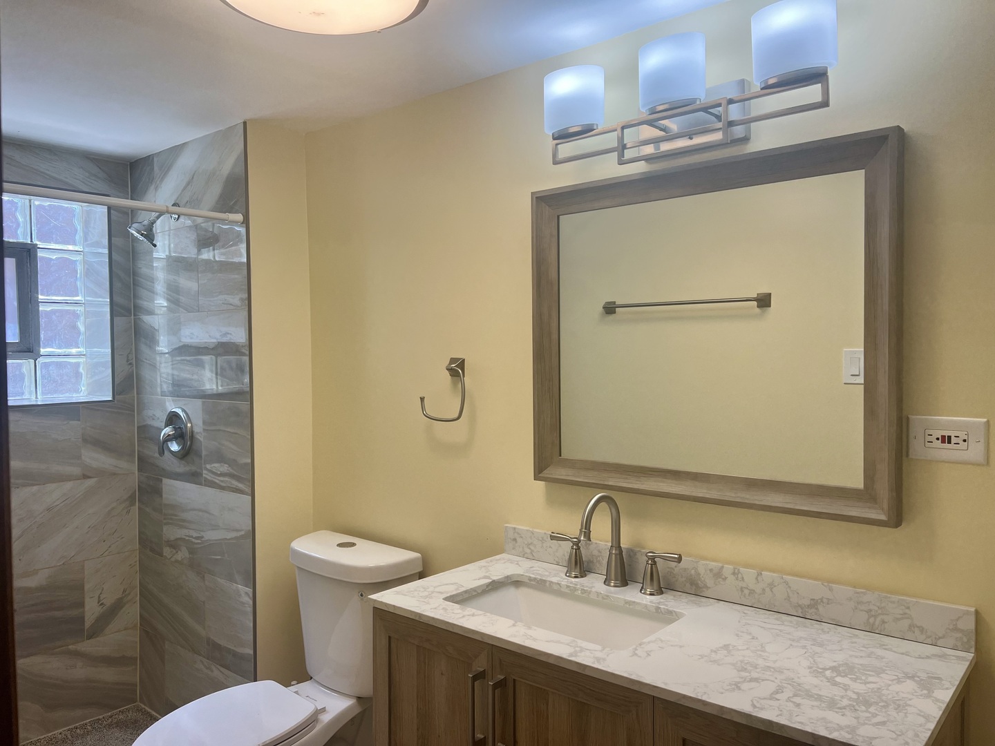 15635 Minerva Avenue Property Photo 15