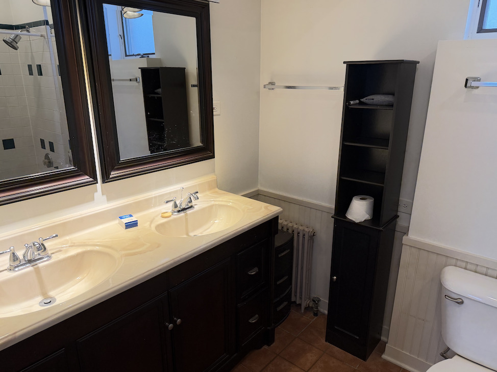 2130 N Hoyne Avenue Property Photo 4