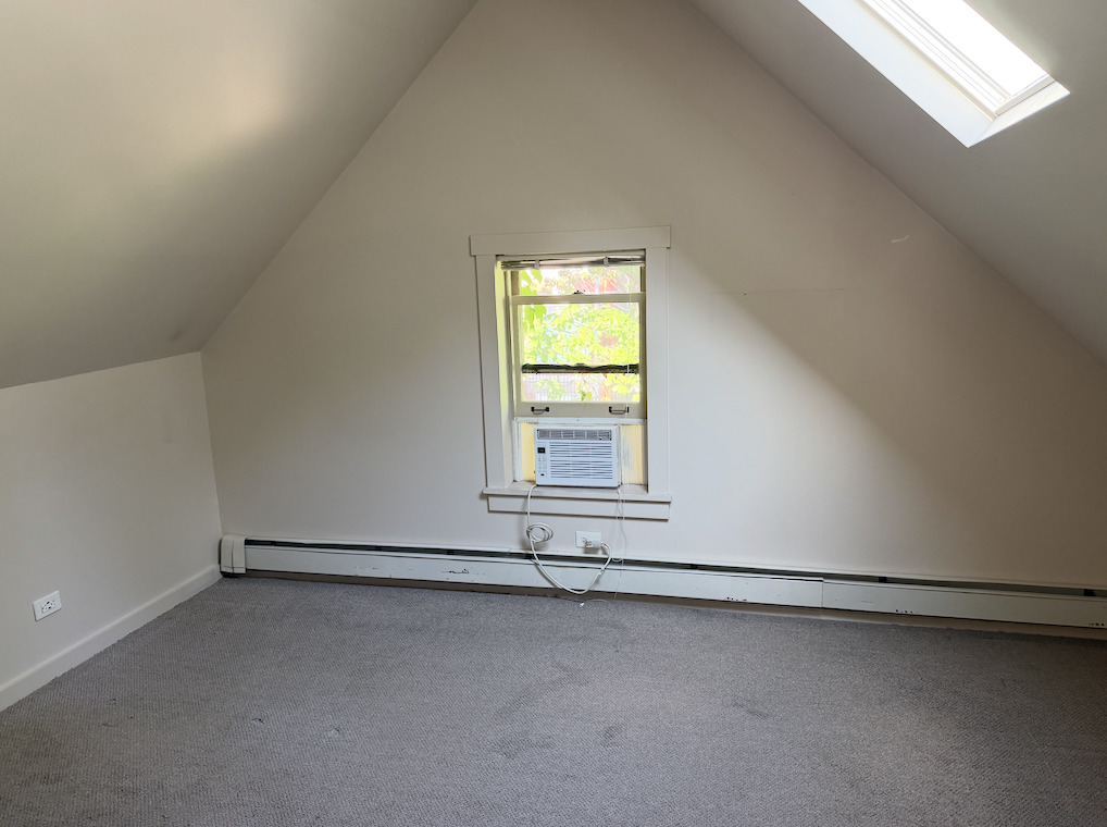 2130 N Hoyne Avenue Property Photo 7