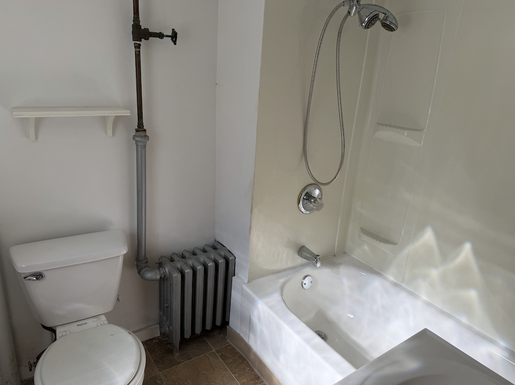2130 N Hoyne Avenue Property Photo 9