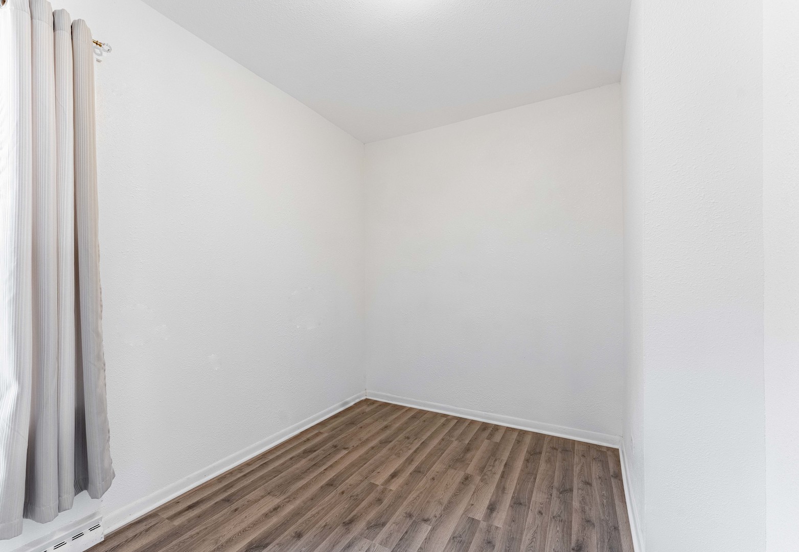 8836 S Carpenter Street Property Photo 12