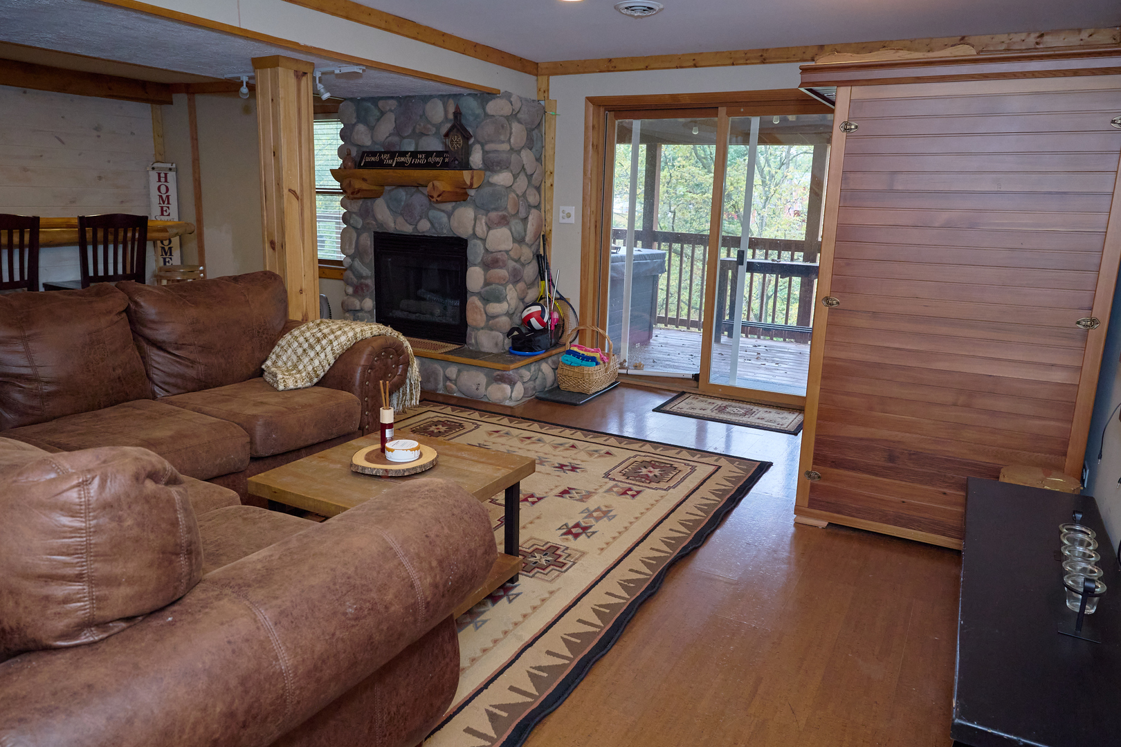 21 Magnolia Court Property Photo 57