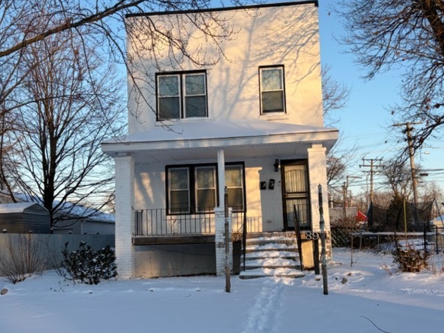 893 Greenbay Avenue Property Photo 1
