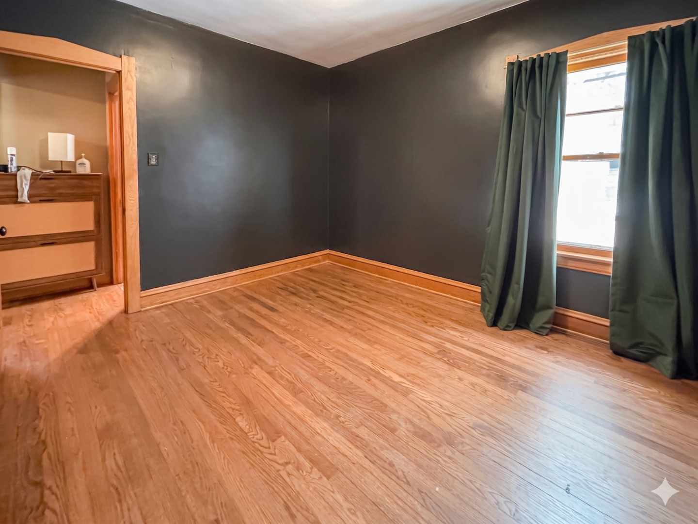 2719 Euclid Avenue Property Photo 5