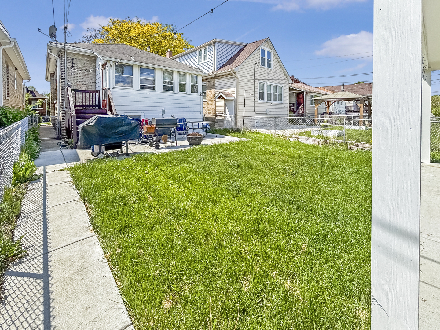 2719 Euclid Avenue Property Photo 17
