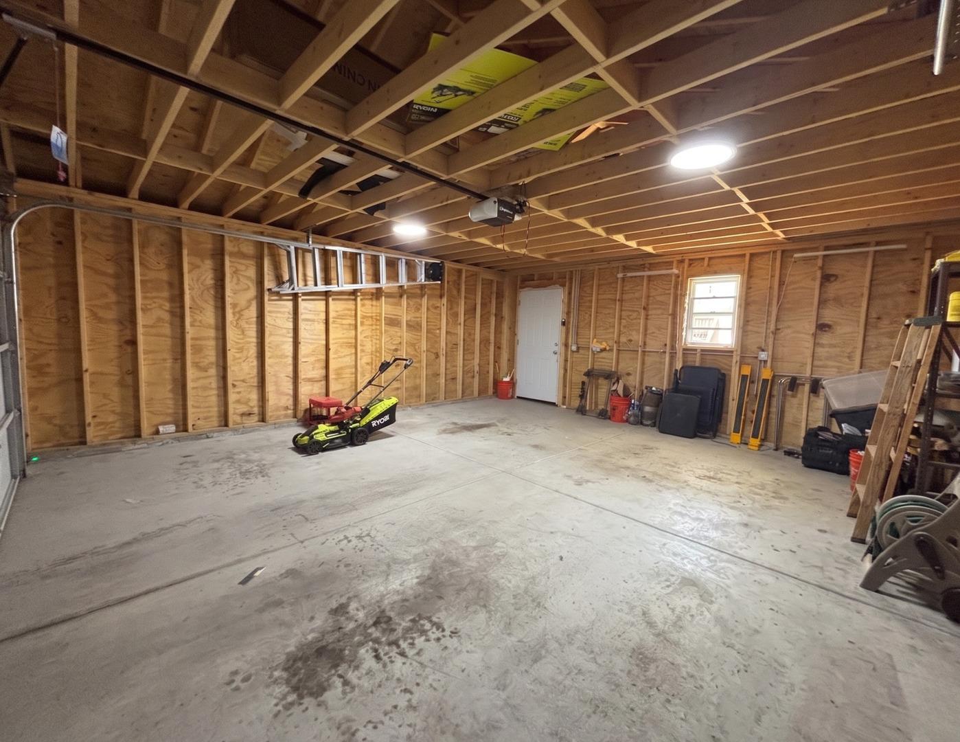 2719 Euclid Avenue Property Photo 19
