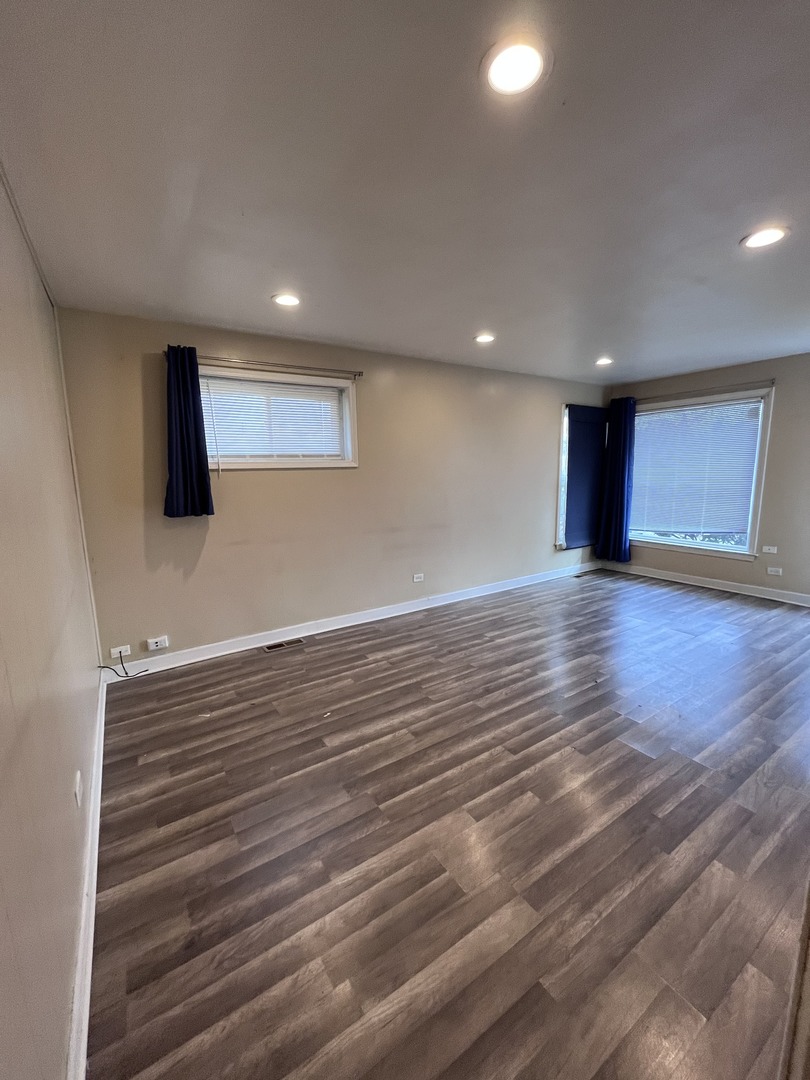 17002 Lorenz Avenue Property Photo 5