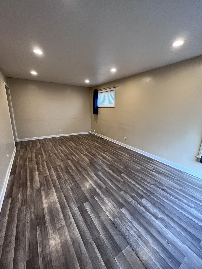 17002 Lorenz Avenue Property Photo 8