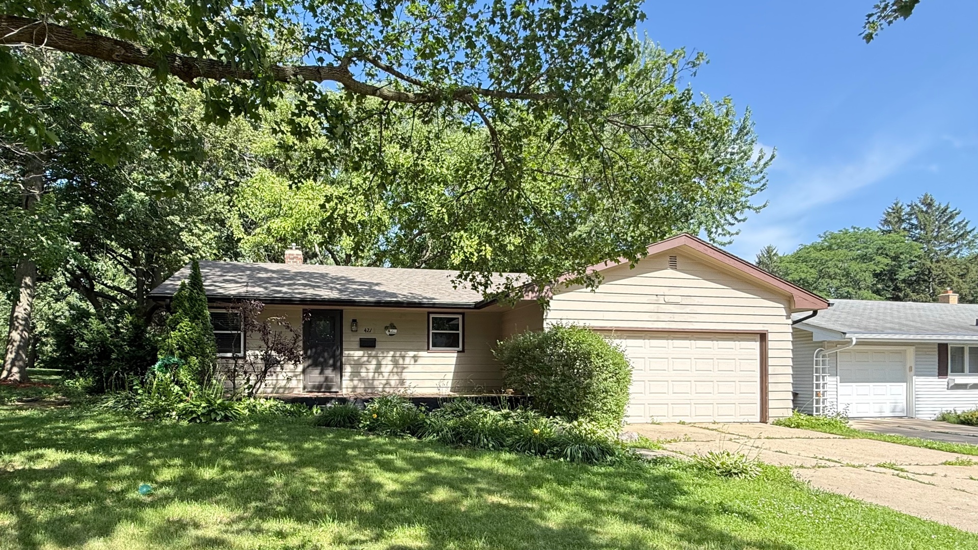421 Warren Avenue Property Photo 1
