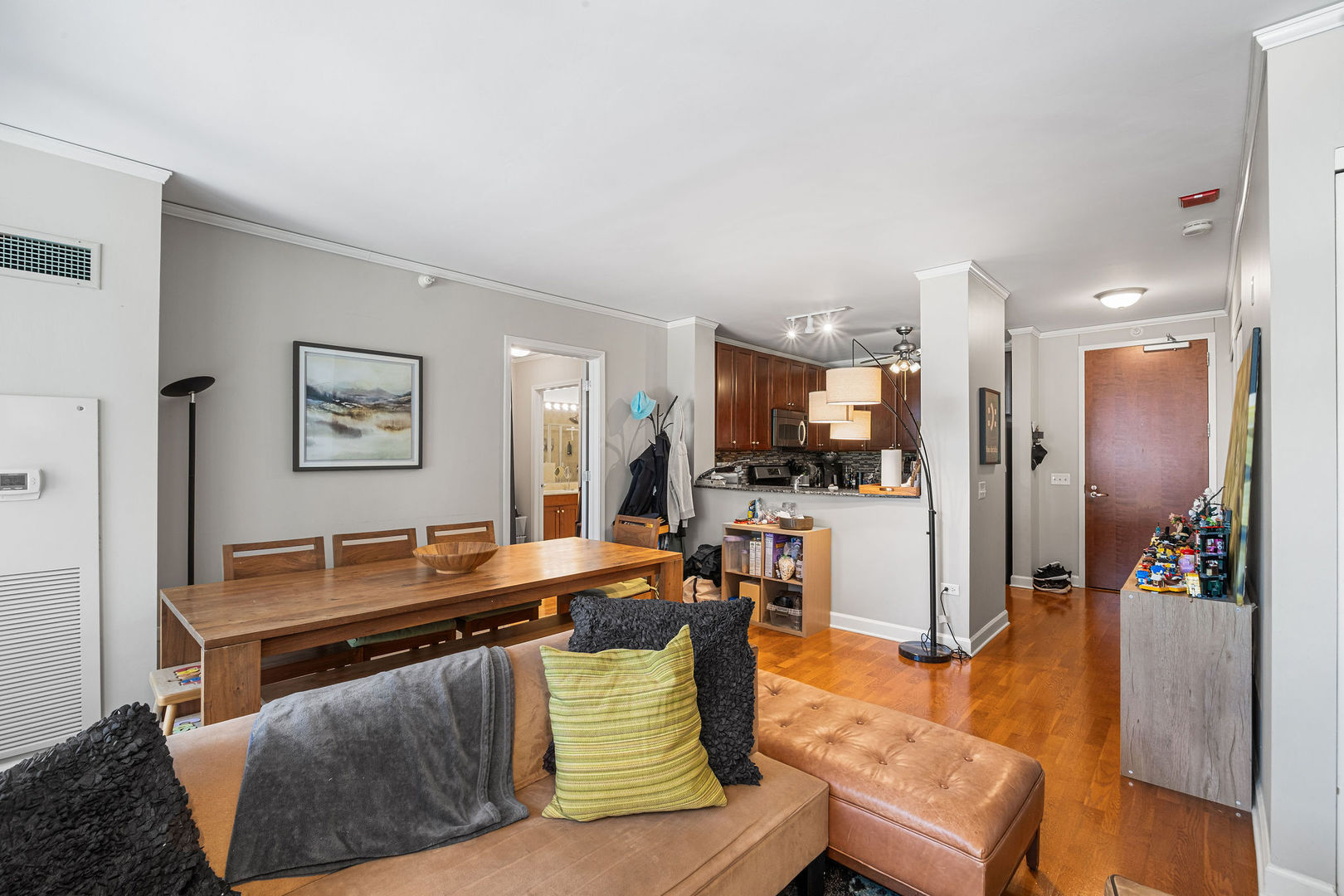 201 N Westshore Drive 604 Property Photo 3