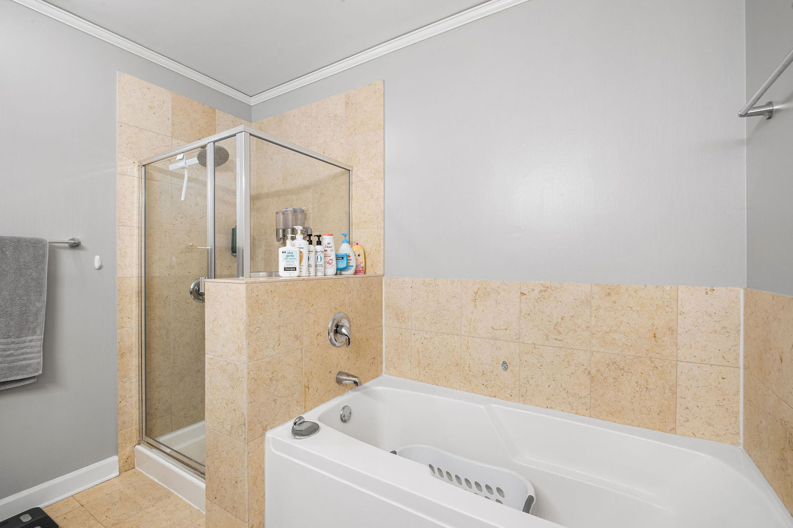 201 N Westshore Drive 604 Property Photo 13