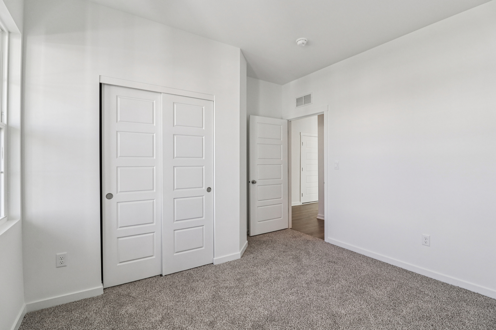 6273 Maple Glen Drive Property Photo 14