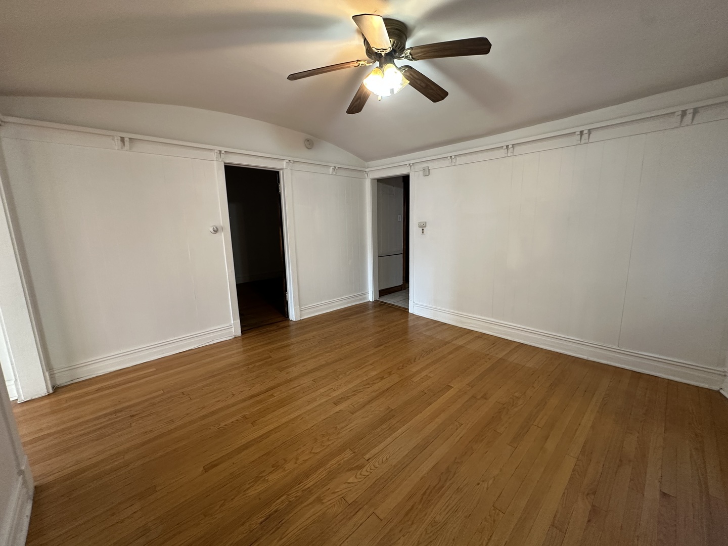 7541 S Merrill Avenue Property Photo 6