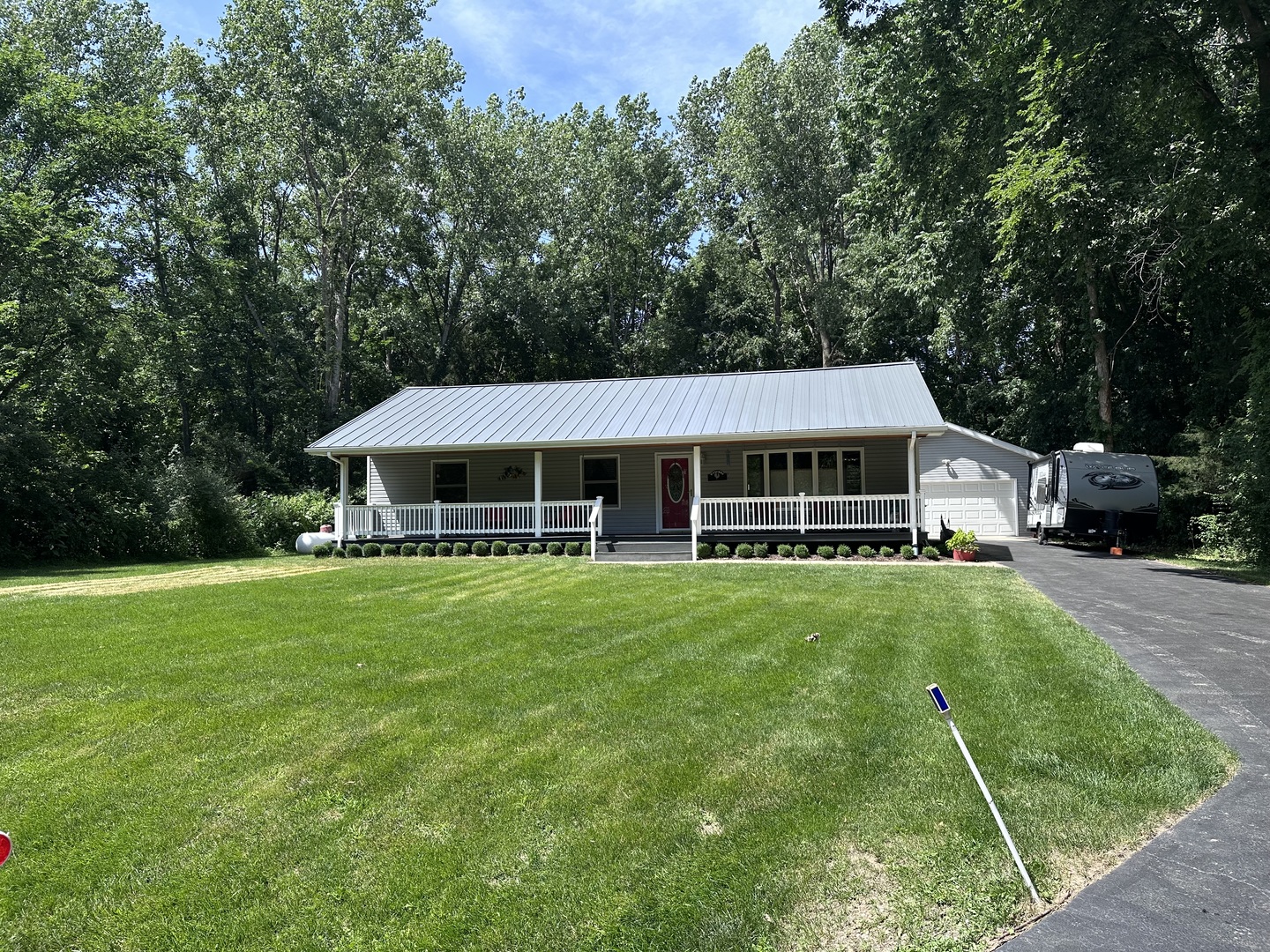 11 Timberlane Drive Property Photo 1