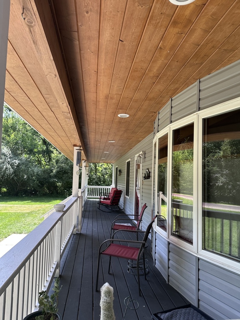 11 Timberlane Drive Property Photo 2