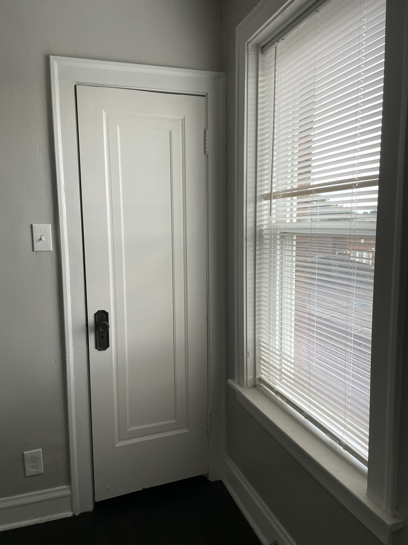 7922 S Marshfield Avenue 3f Property Photo 2
