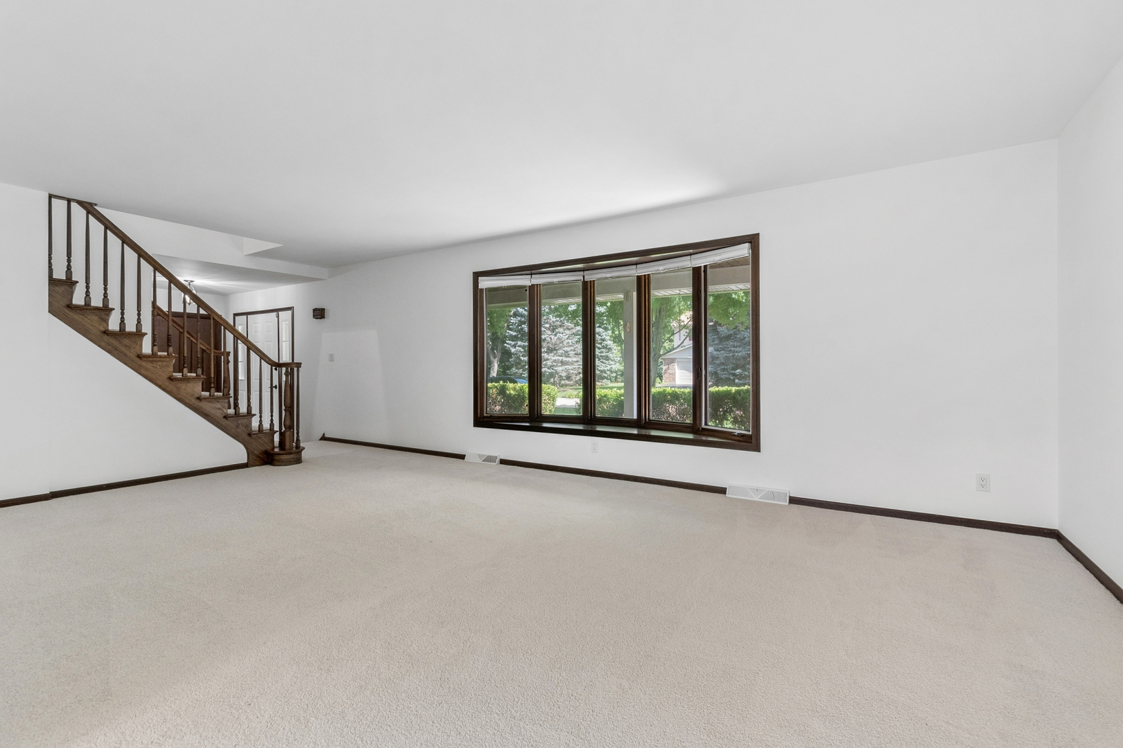 5017 Kenneth Drive Property Photo 5