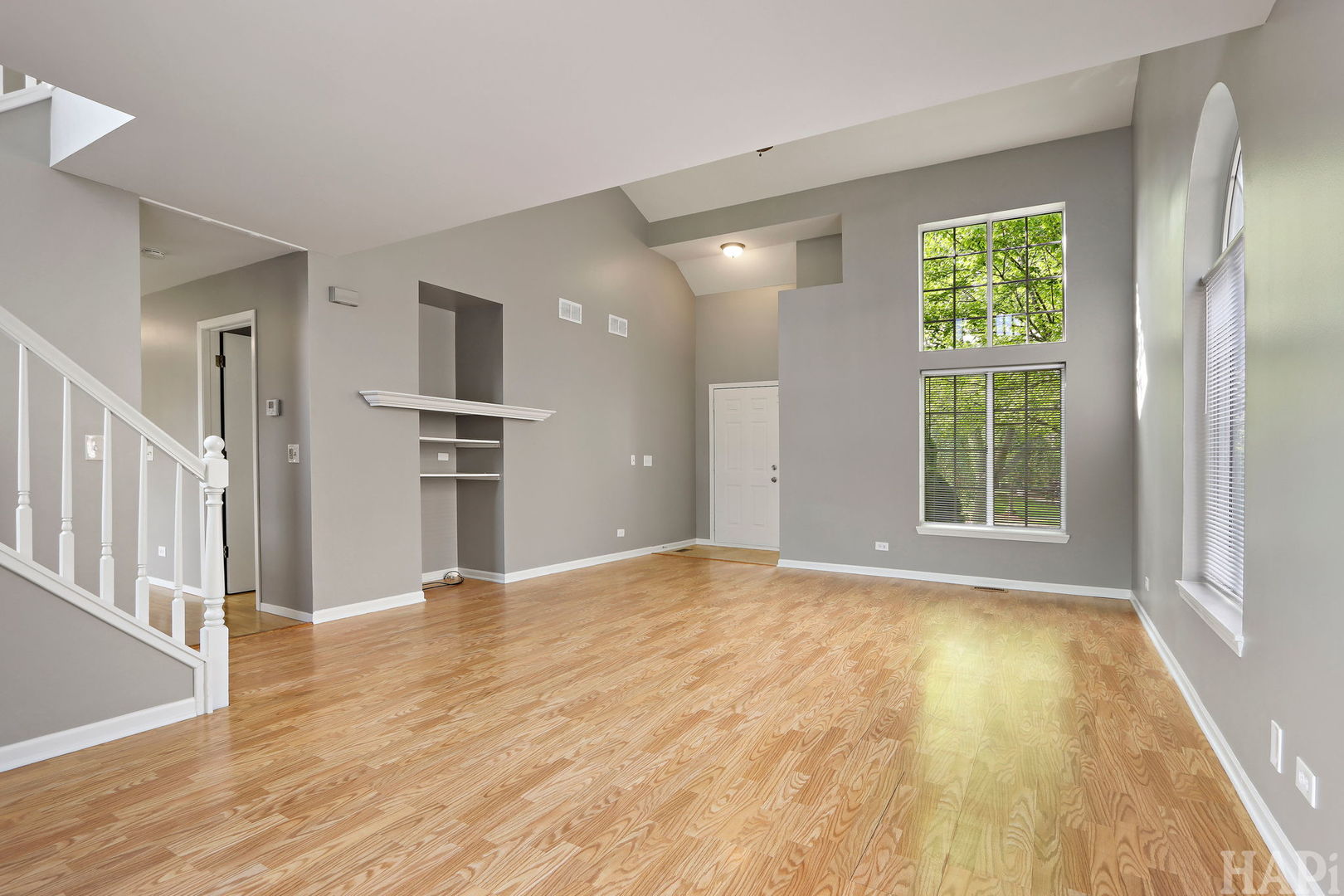 62 E Rustic Lane Property Photo 2