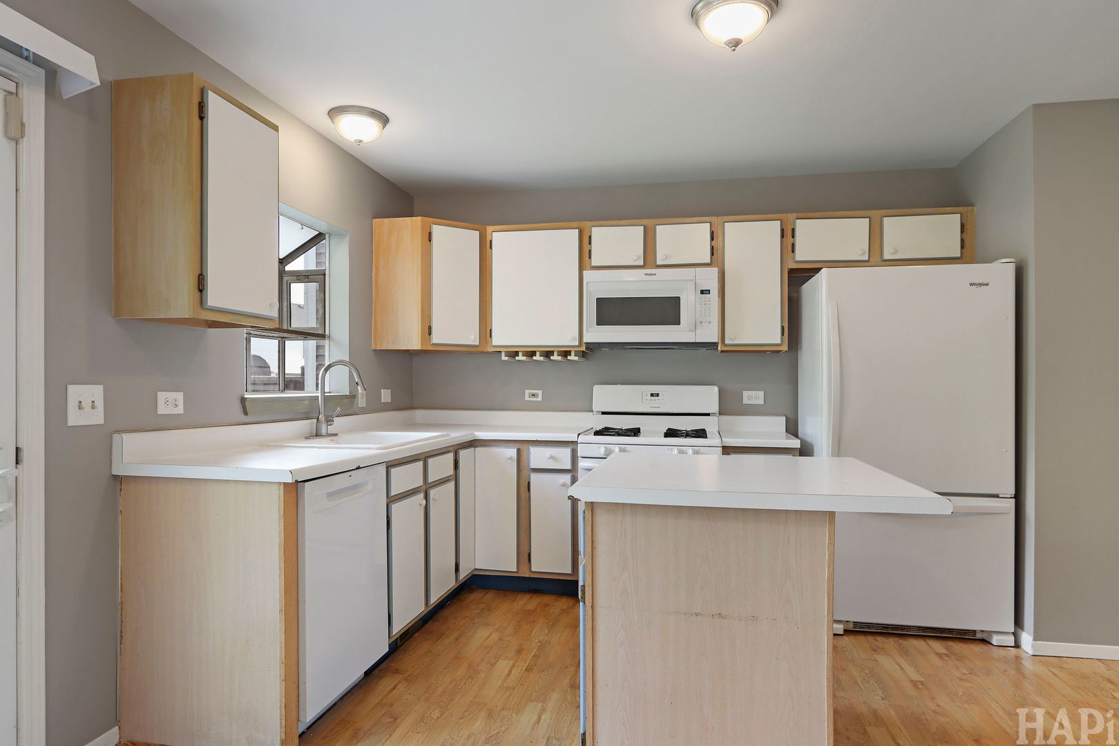62 E Rustic Lane Property Photo 6
