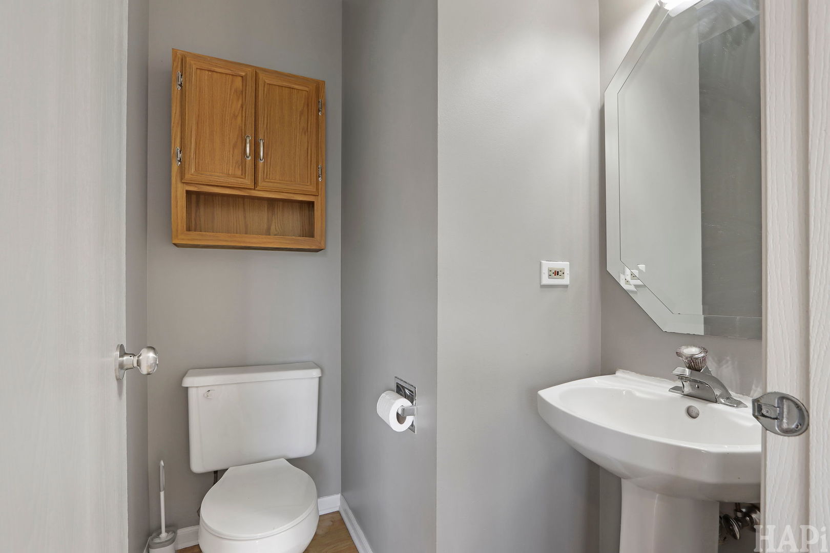 62 E Rustic Lane Property Photo 8