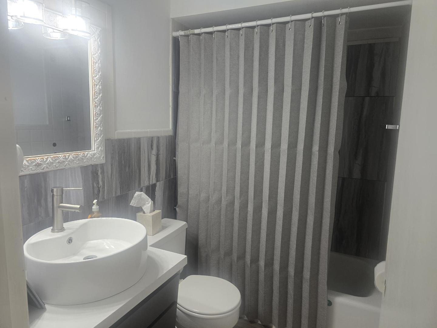 10425 S Hale Avenue 1c Property Photo 5