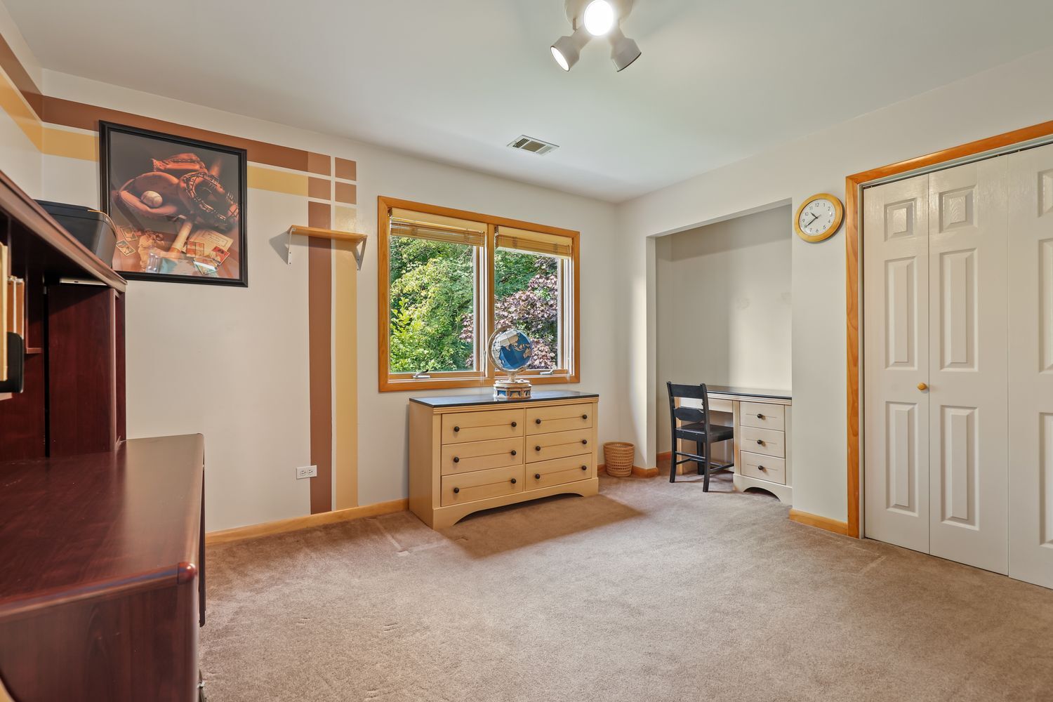 3048 Brampton Lane Property Photo 27