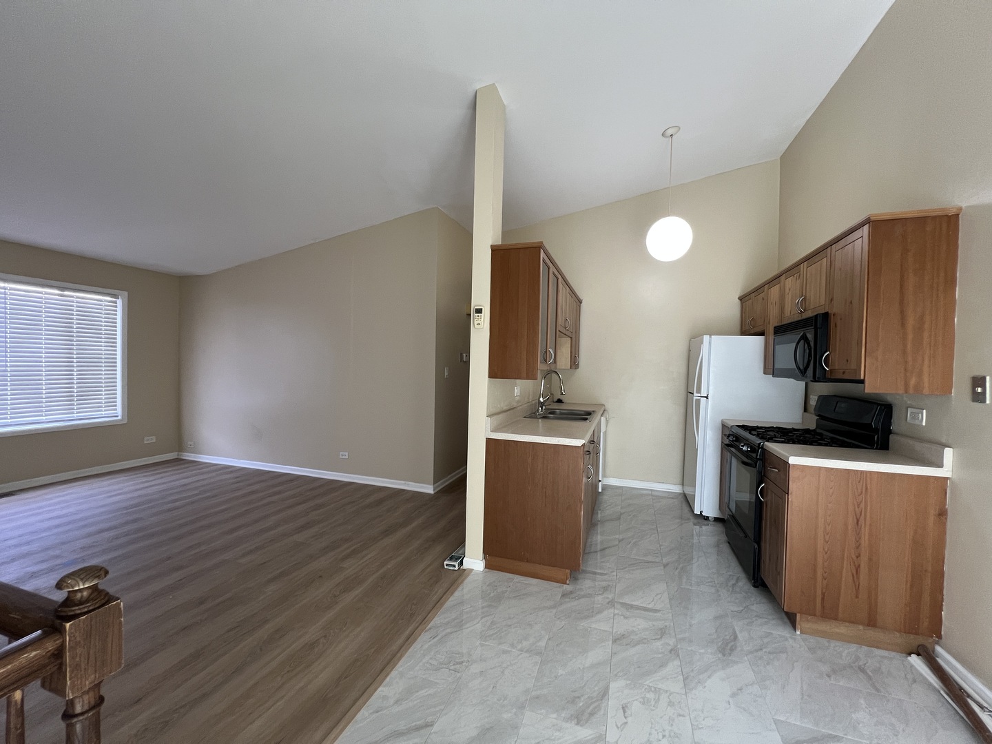 341 Jefferson Court Property Photo 9