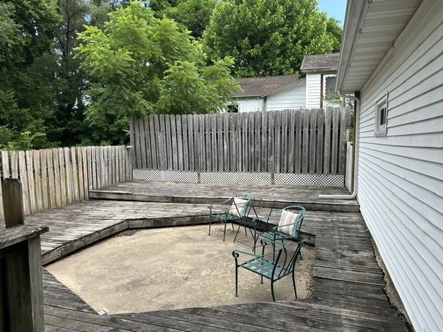 302 N Carroll Street Property Photo 4