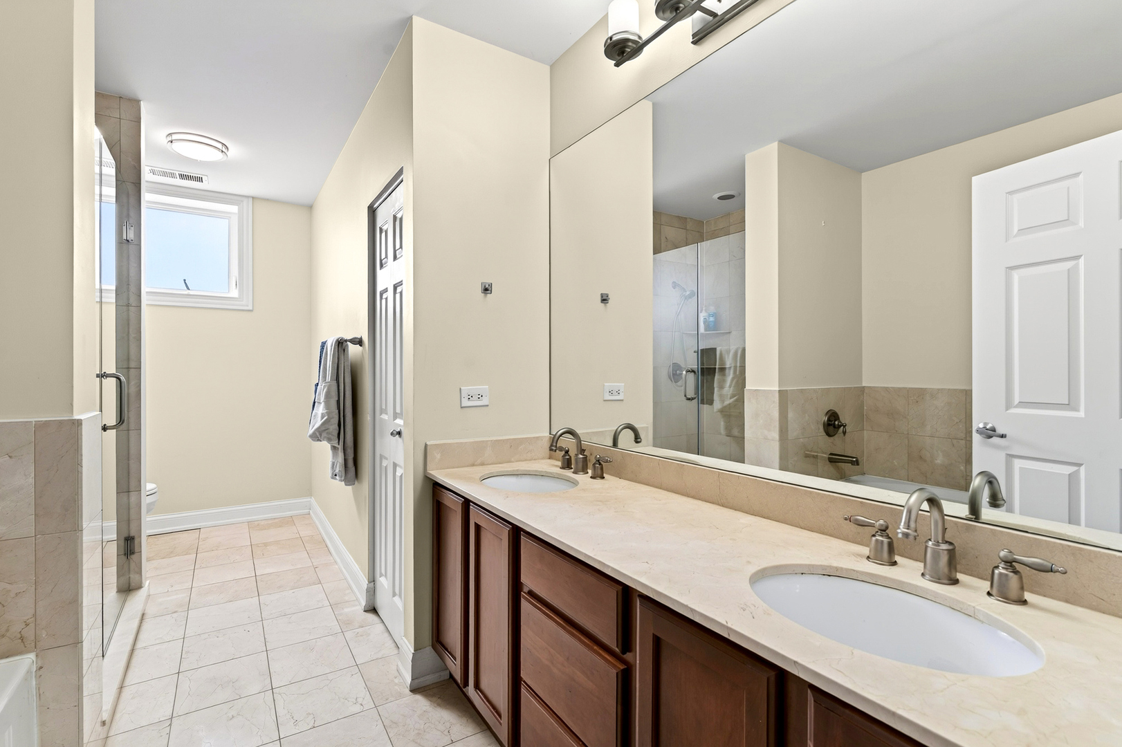 2510 W Irving Park Road 401 Property Photo 15