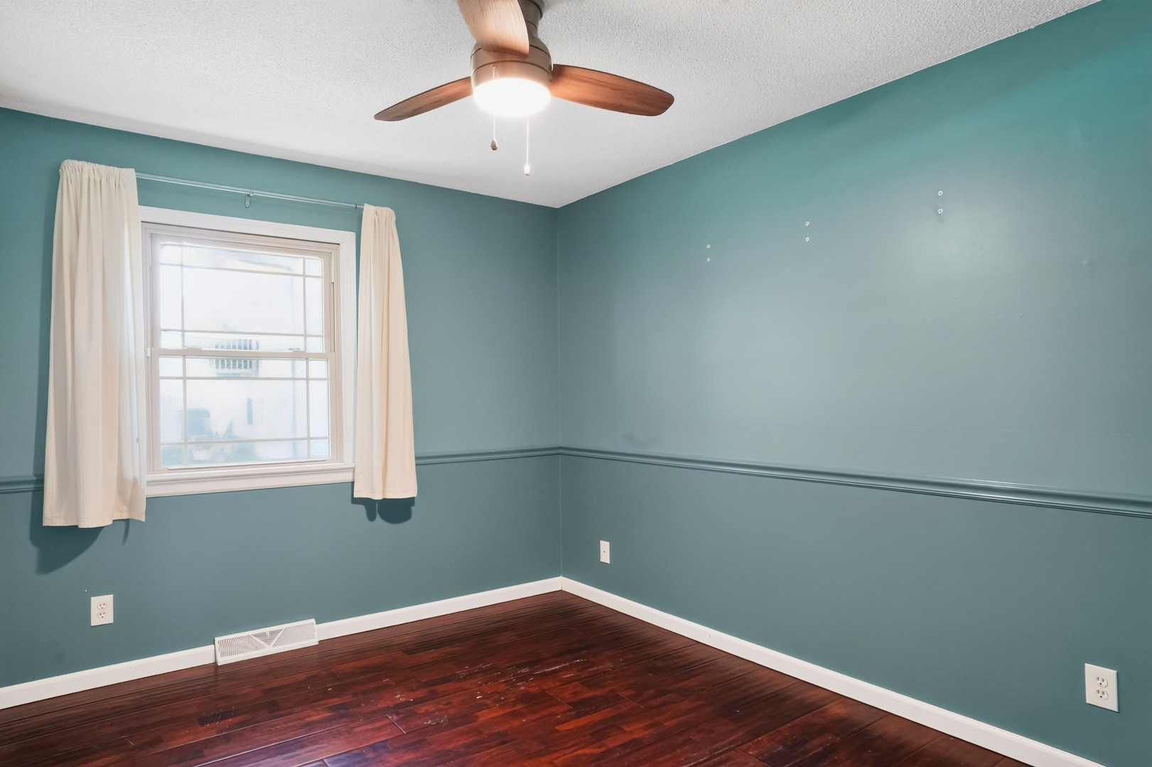 1004 S Division Street Property Photo 43